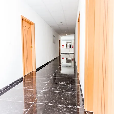 Tif & Restaurant Hotel 3*