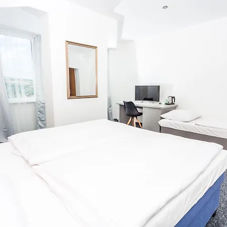 Tif & Restaurant Hotel Obrnice