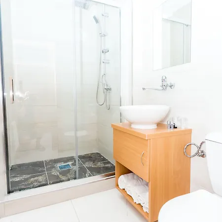 Tif & Restaurant Hotel 3*