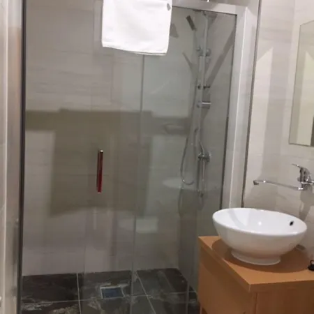 Tif & Restaurant Hotel