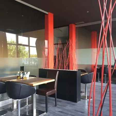 Hotel Tif & Restaurant