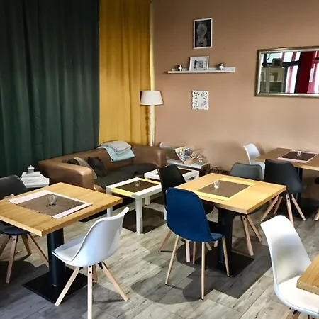 Tif & Restaurant Hotel 3*